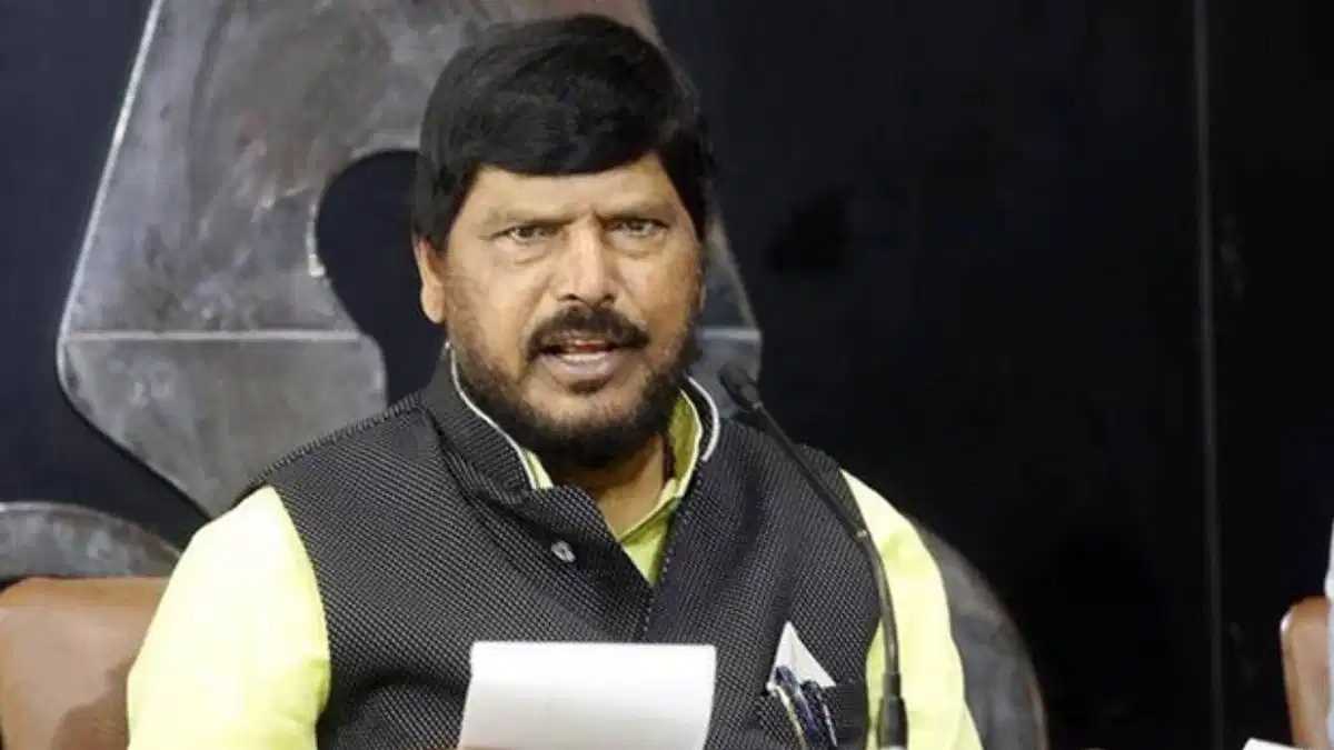 विपक्ष को ईवीएम पर नहीं, अपने दिमाग पर सवाल उठाना चाहिए : रामदास आठवले